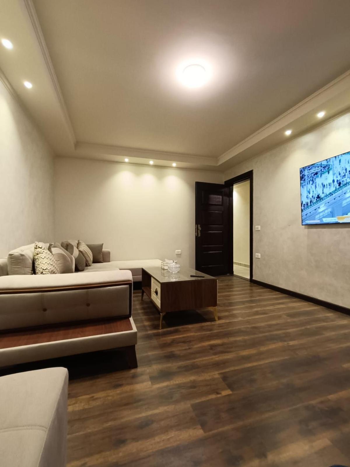 Luxury Dokki Apartment *